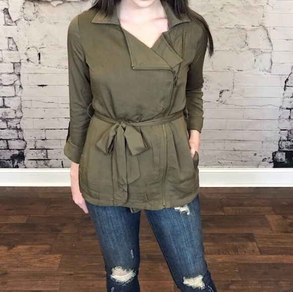 Hem and Thread Contrast Back Woven Jacket M - Picture 7 of 8